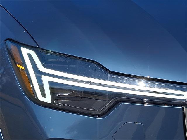 new 2025 Volvo XC90 Plug-In Hybrid car, priced at $82,405