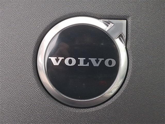 new 2026 Volvo XC90 car, priced at $71,825