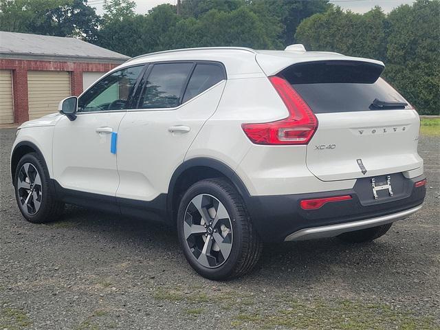 new 2025 Volvo XC40 car, priced at $48,100