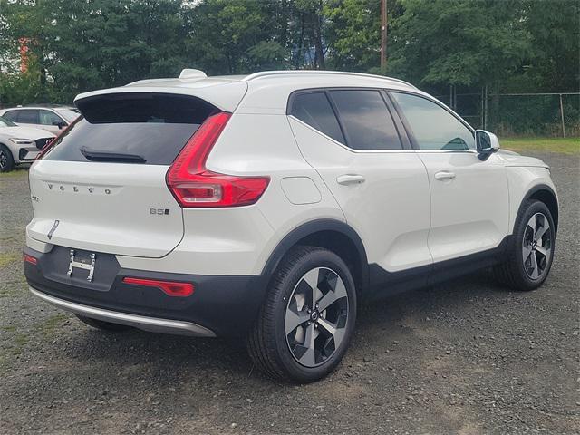 new 2025 Volvo XC40 car, priced at $48,100