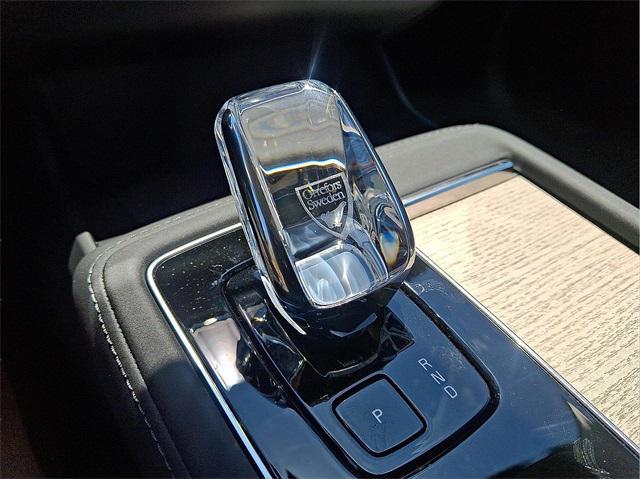 new 2025 Volvo XC90 car, priced at $69,185