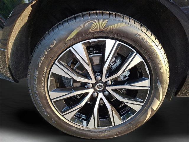 used 2025 Volvo XC60 car, priced at $40,991