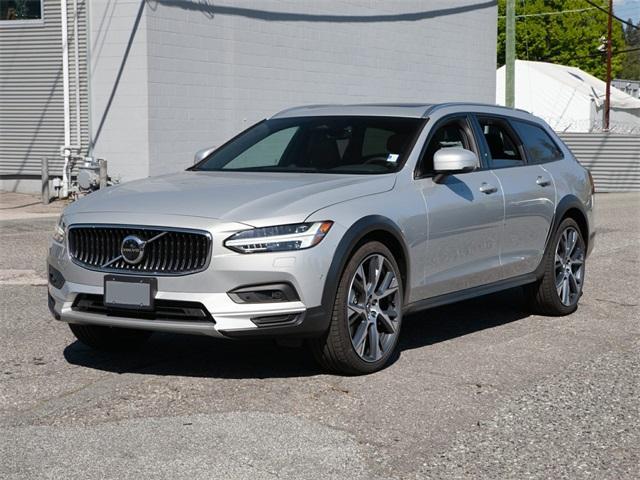 new 2025 Volvo V90 Cross Country car, priced at $68,725