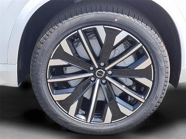 new 2025 Volvo XC90 car, priced at $69,155