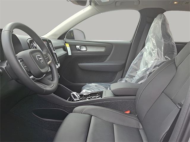new 2025 Volvo XC40 car, priced at $48,315