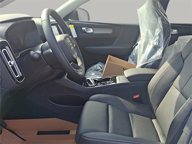 new 2025 Volvo XC40 car, priced at $47,765