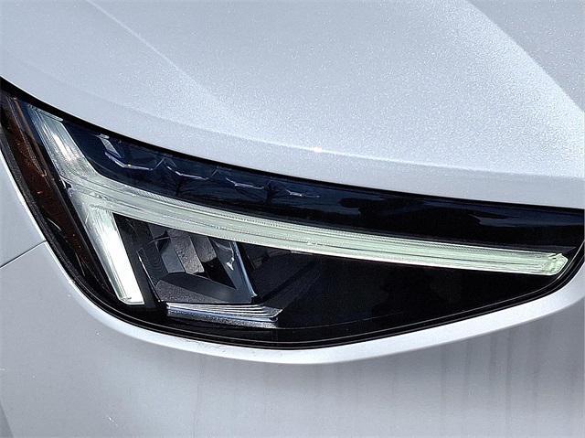 new 2025 Volvo XC40 car, priced at $46,485