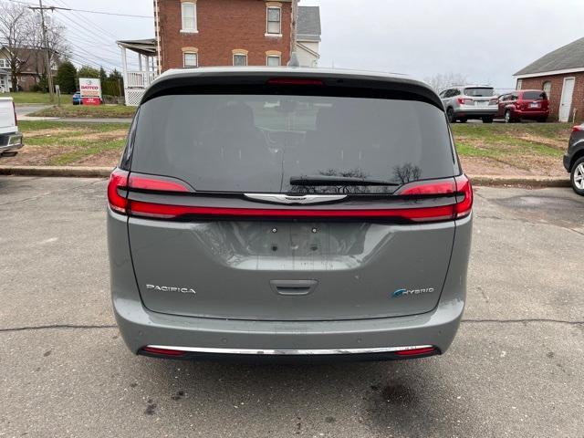 used 2022 Chrysler Pacifica Hybrid car, priced at $23,894