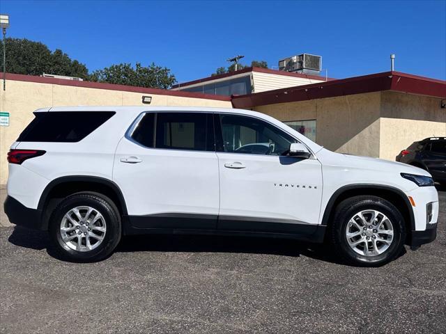 used 2022 Chevrolet Traverse car, priced at $24,874