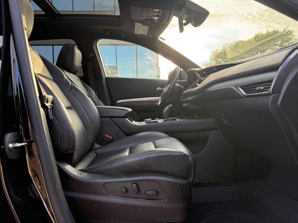 used 2021 Cadillac XT4 car, priced at $19,997