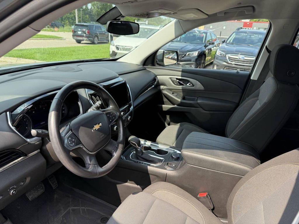 used 2021 Chevrolet Traverse car, priced at $19,997