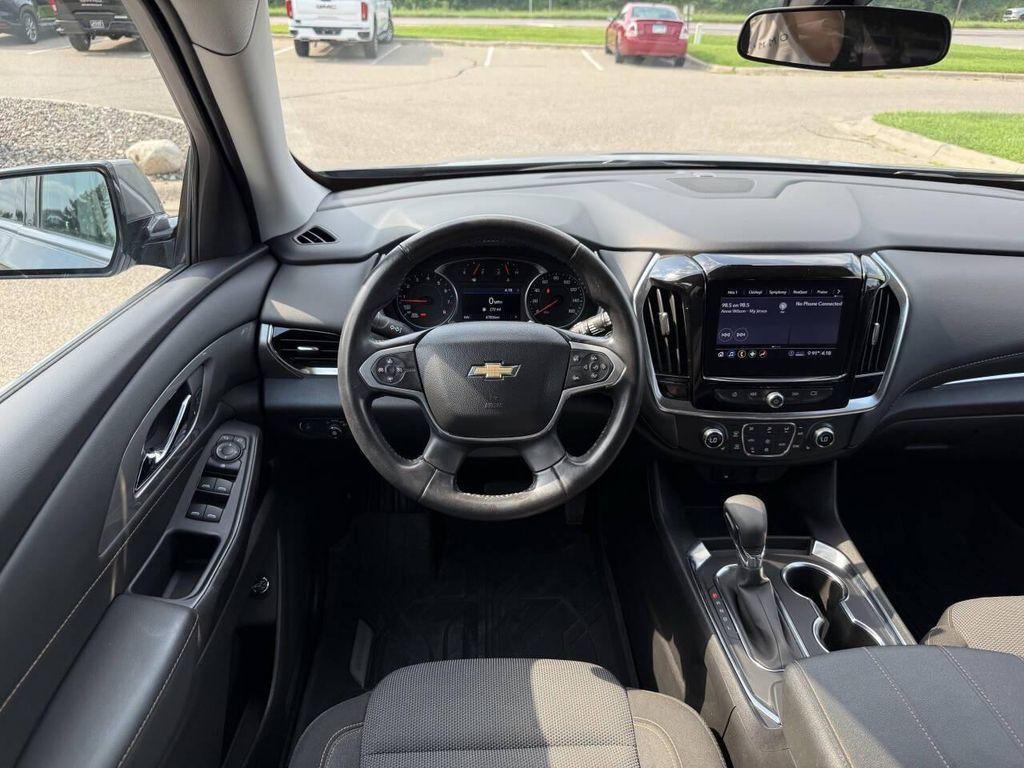 used 2021 Chevrolet Traverse car, priced at $19,997