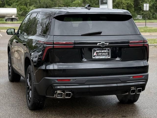 used 2024 Chevrolet Traverse car, priced at $34,497