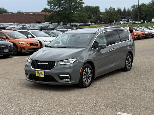 used 2021 Chrysler Pacifica Hybrid car, priced at $18,997