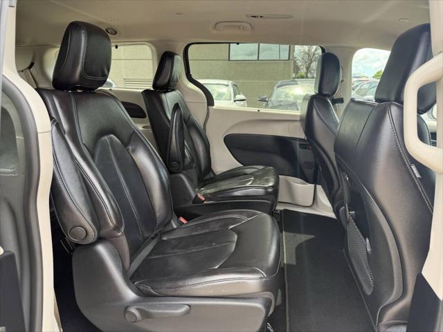 used 2021 Chrysler Pacifica Hybrid car, priced at $18,997