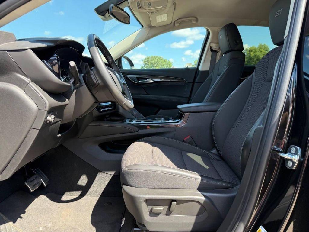 used 2023 Buick Envision car, priced at $22,997