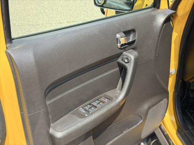 used 2006 Hummer H3 car, priced at $9,997