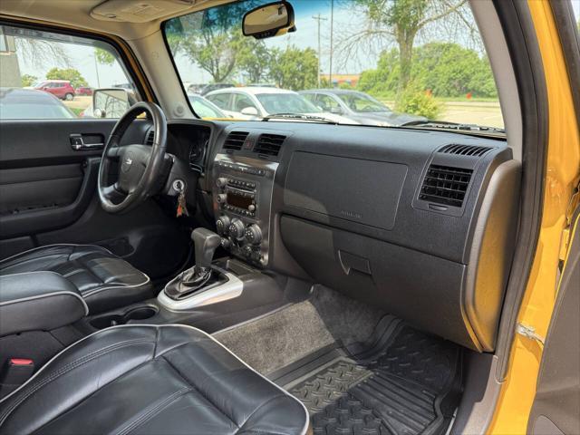 used 2006 Hummer H3 car, priced at $9,997