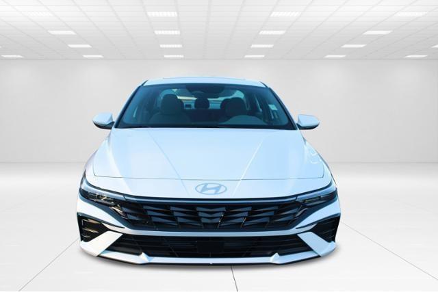 new 2024 Hyundai Elantra car, priced at $27,200