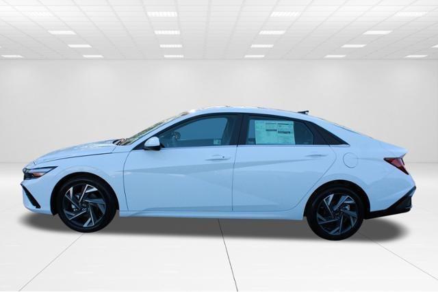 new 2024 Hyundai Elantra car, priced at $27,200