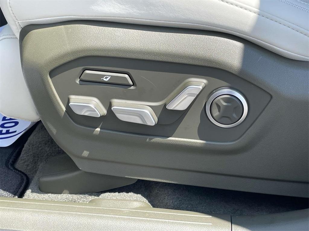 new 2025 Hyundai SANTA FE HEV car, priced at $47,801