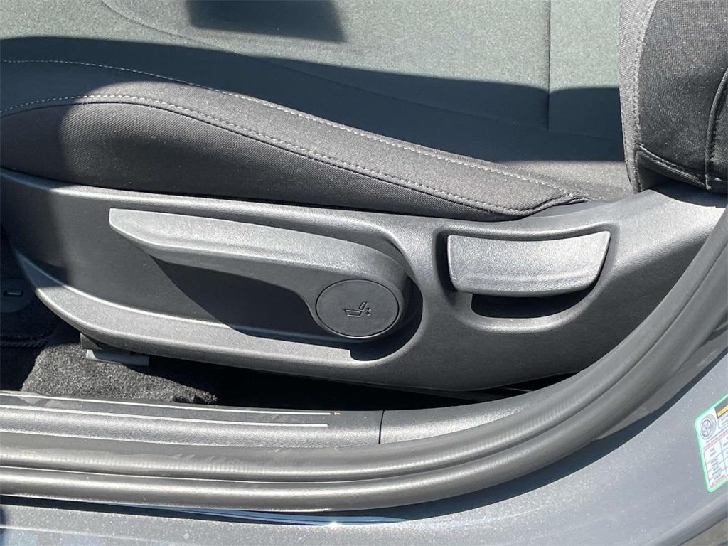 new 2025 Hyundai Elantra car, priced at $24,292