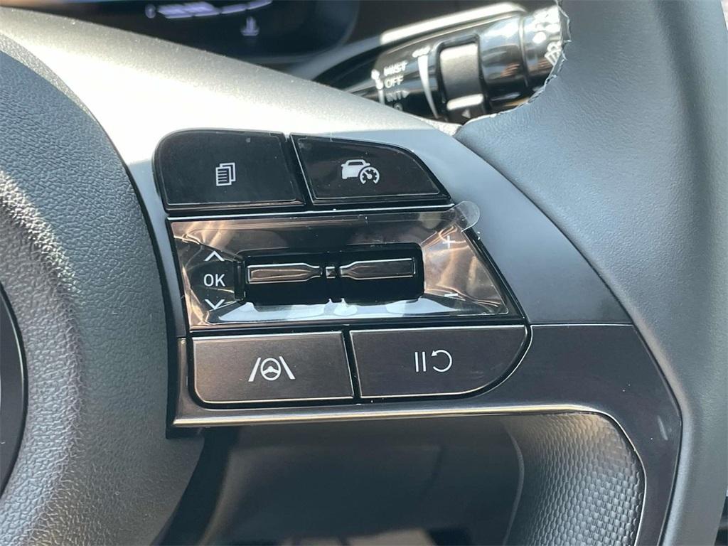 new 2025 Hyundai Elantra car, priced at $24,292