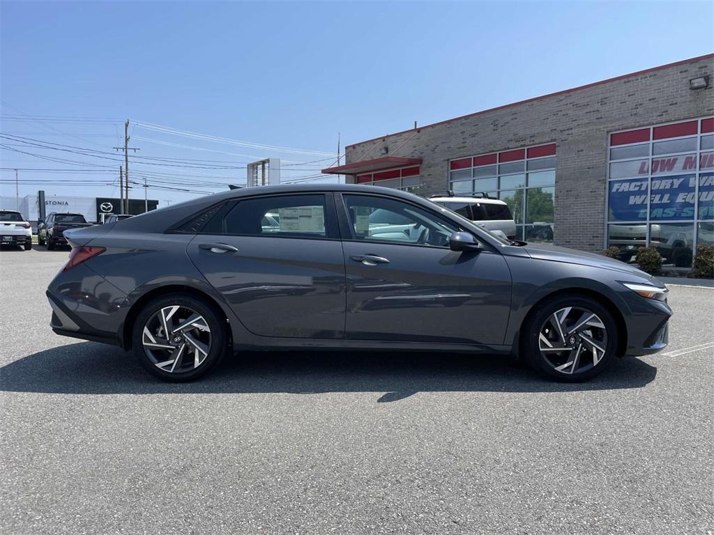 new 2025 Hyundai Elantra car, priced at $24,292