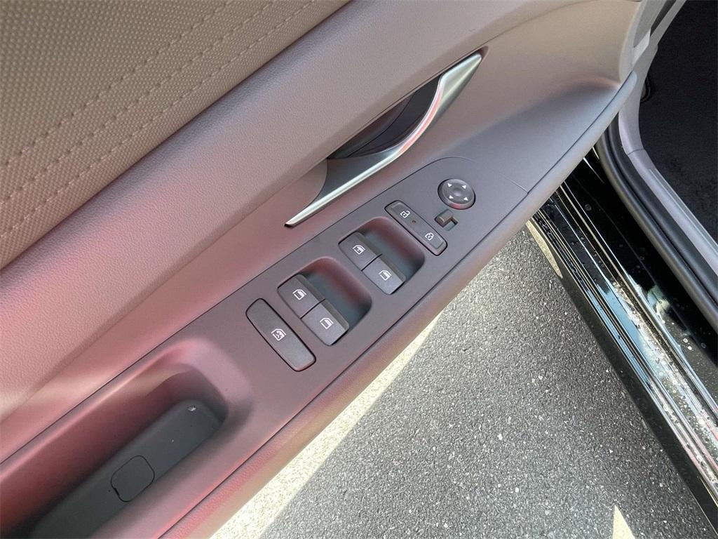 new 2025 Hyundai Elantra car, priced at $23,563