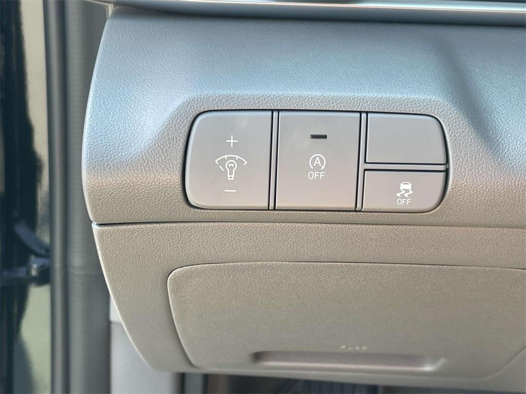 new 2025 Hyundai Elantra car, priced at $23,563