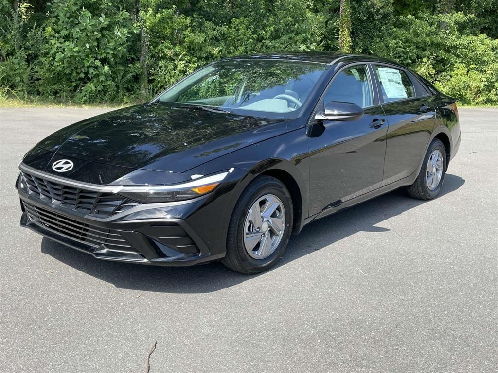 new 2025 Hyundai Elantra car, priced at $23,563