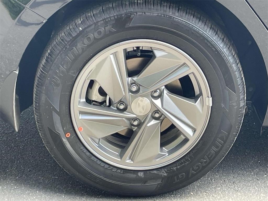 new 2025 Hyundai Elantra car, priced at $23,563