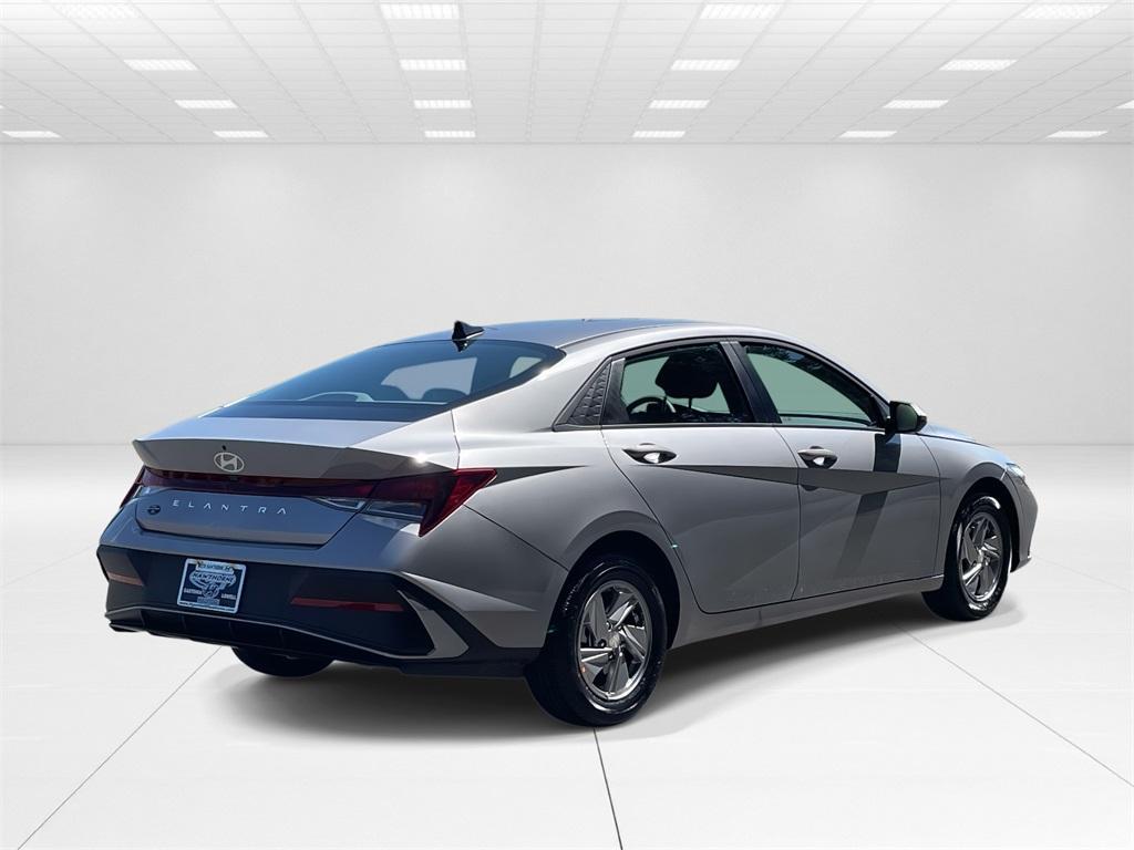 new 2025 Hyundai Elantra car, priced at $23,618