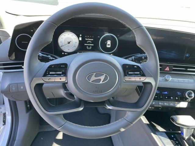 new 2025 Hyundai Elantra car, priced at $27,219