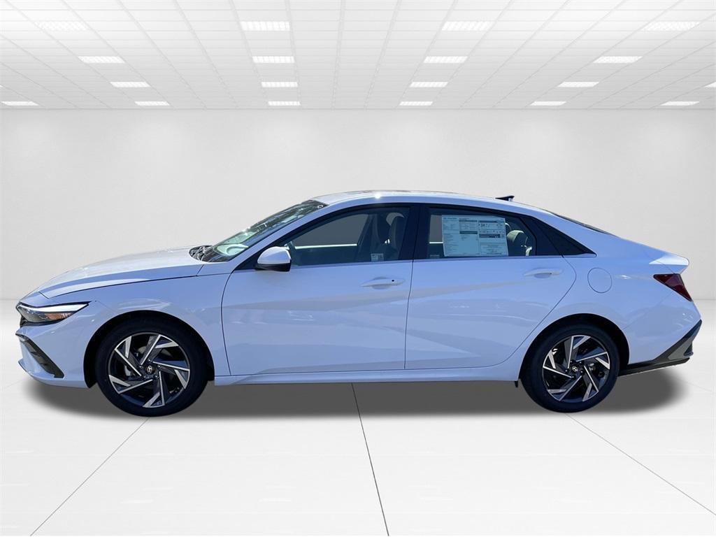 new 2025 Hyundai Elantra car, priced at $27,219