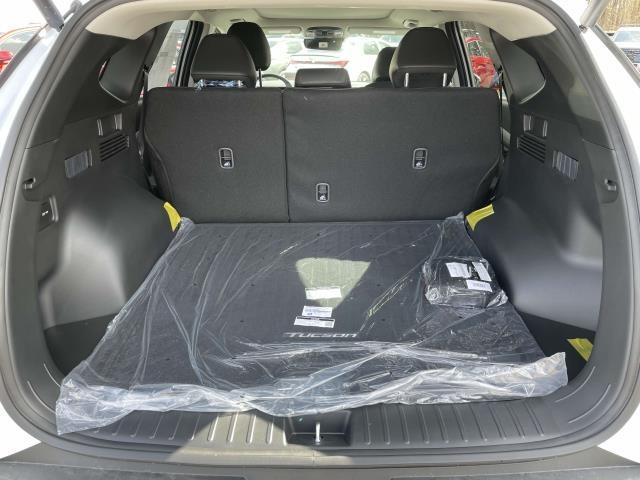 new 2025 Hyundai TUCSON Hybrid car, priced at $37,914