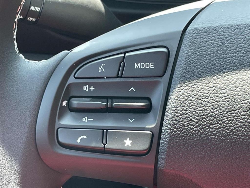 new 2025 Hyundai Venue car, priced at $25,370