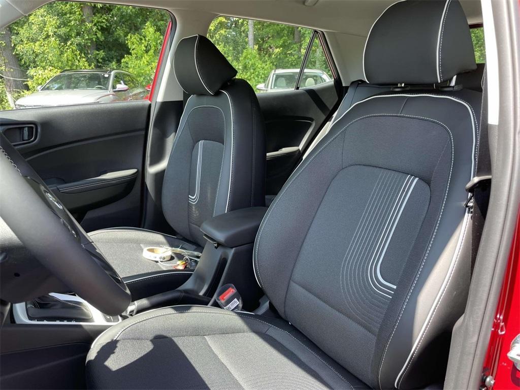 new 2025 Hyundai Venue car, priced at $25,370