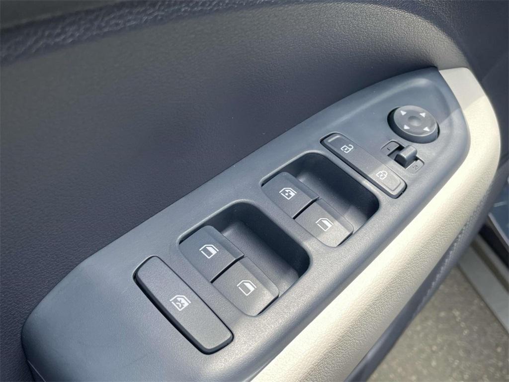 new 2025 Hyundai Venue car, priced at $24,456