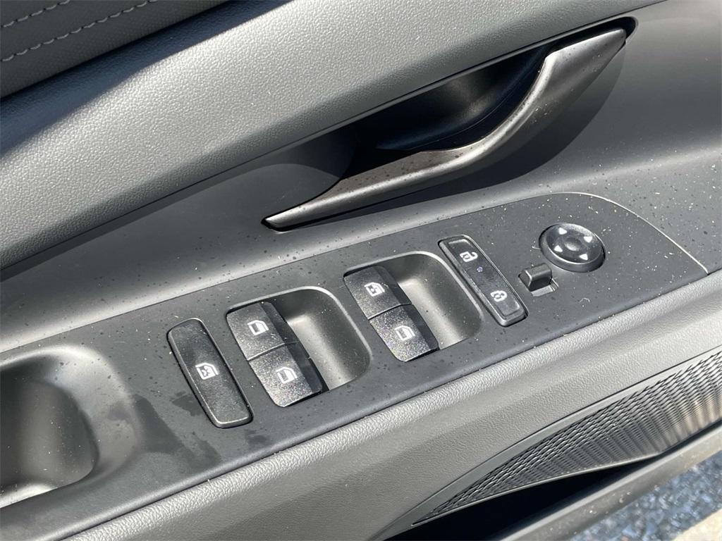 new 2025 Hyundai ELANTRA HEV car, priced at $26,648