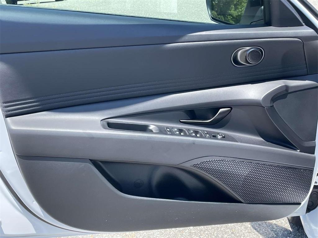 new 2025 Hyundai ELANTRA HEV car, priced at $26,648