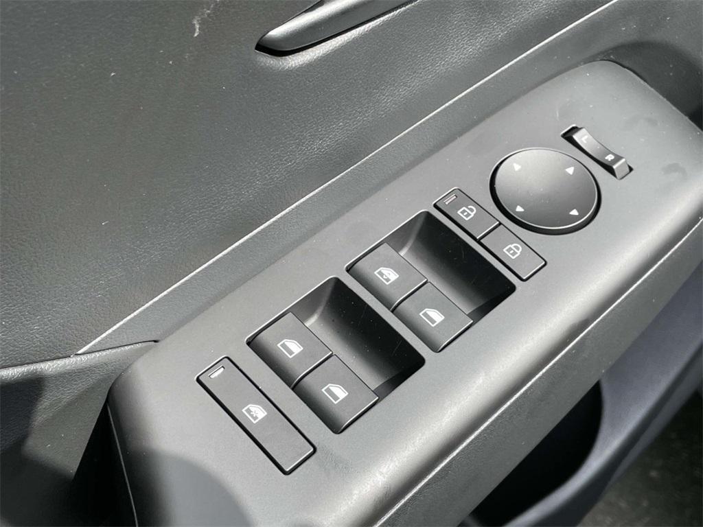 new 2025 Hyundai Kona car, priced at $29,206