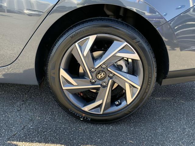 new 2025 Hyundai Elantra car, priced at $23,698
