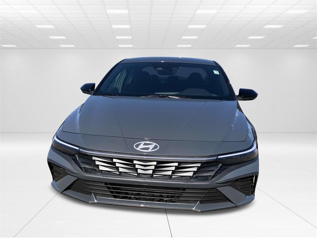 new 2025 Hyundai Elantra car, priced at $23,698