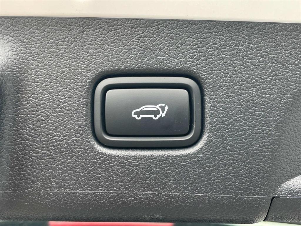 used 2025 Hyundai Palisade car, priced at $43,672