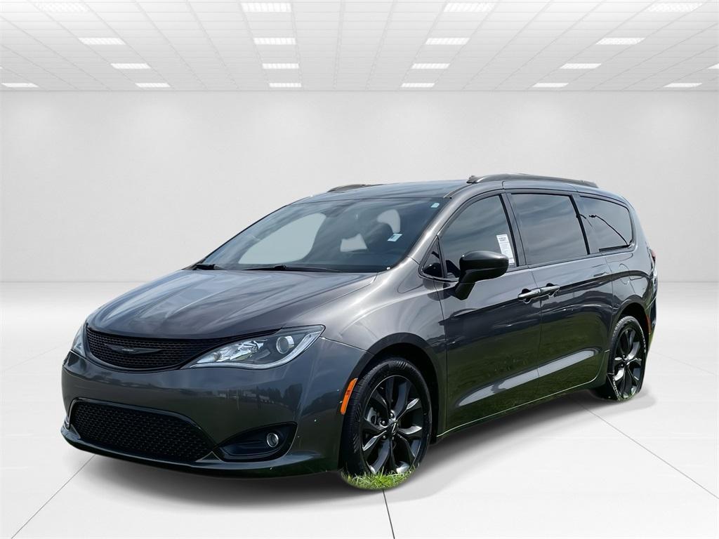used 2018 Chrysler Pacifica car, priced at $9,999