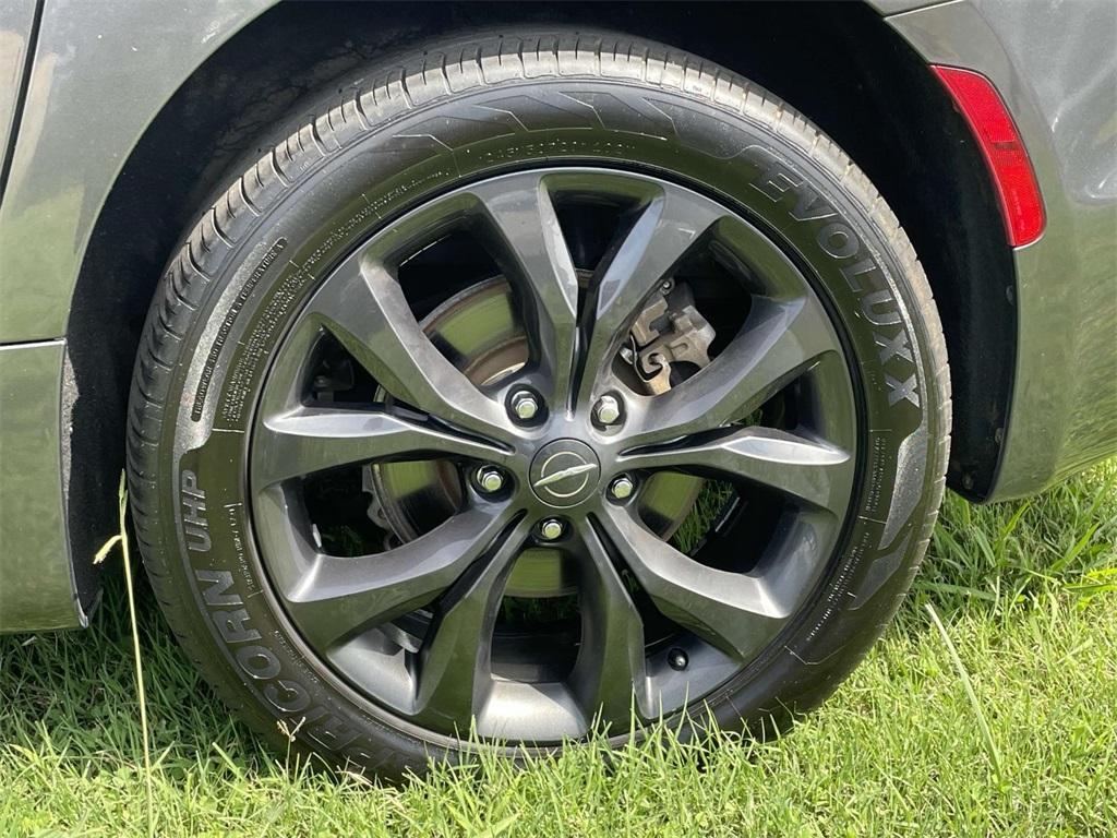 used 2018 Chrysler Pacifica car, priced at $9,999