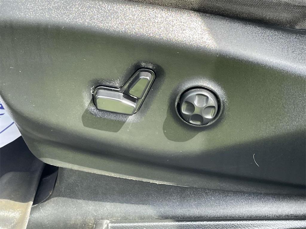 used 2018 Chrysler Pacifica car, priced at $9,999