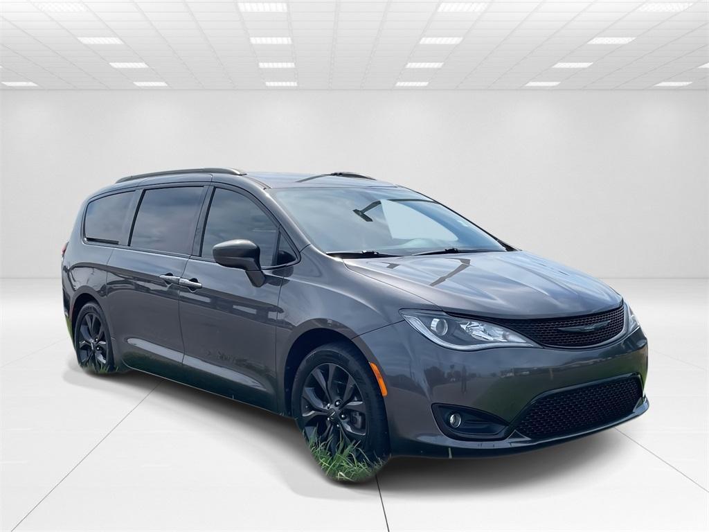 used 2018 Chrysler Pacifica car, priced at $9,999