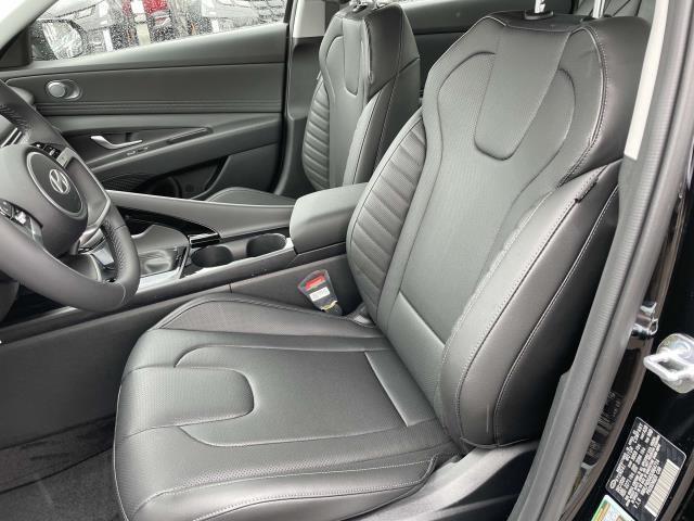new 2025 Hyundai Elantra car, priced at $27,654